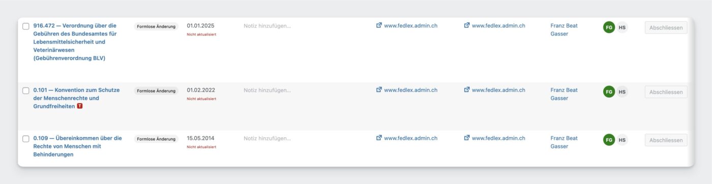 Screenshot des WordPress Admin mit einer tabellarischen Liste von Tasks mit Erlass-Titel, Art der Änderung, Erlassdatum, Notiz, Links zu den Gesetzestexten sowie der Möglichkeit der Freigabe durch einen Button